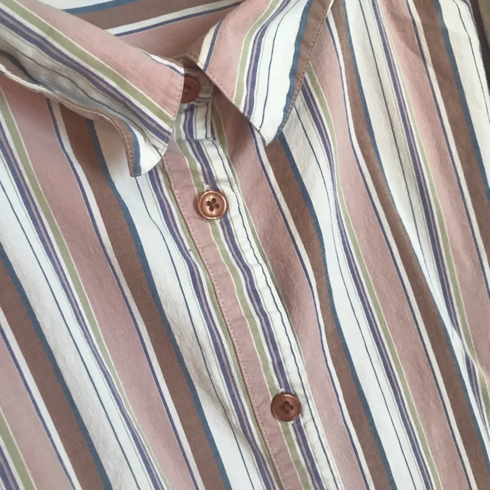 Only Necessities button up - Picture 3 of 4